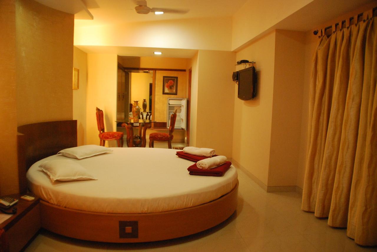 Abhishek Beach Resort And Spa Ganpatipule Exterior foto