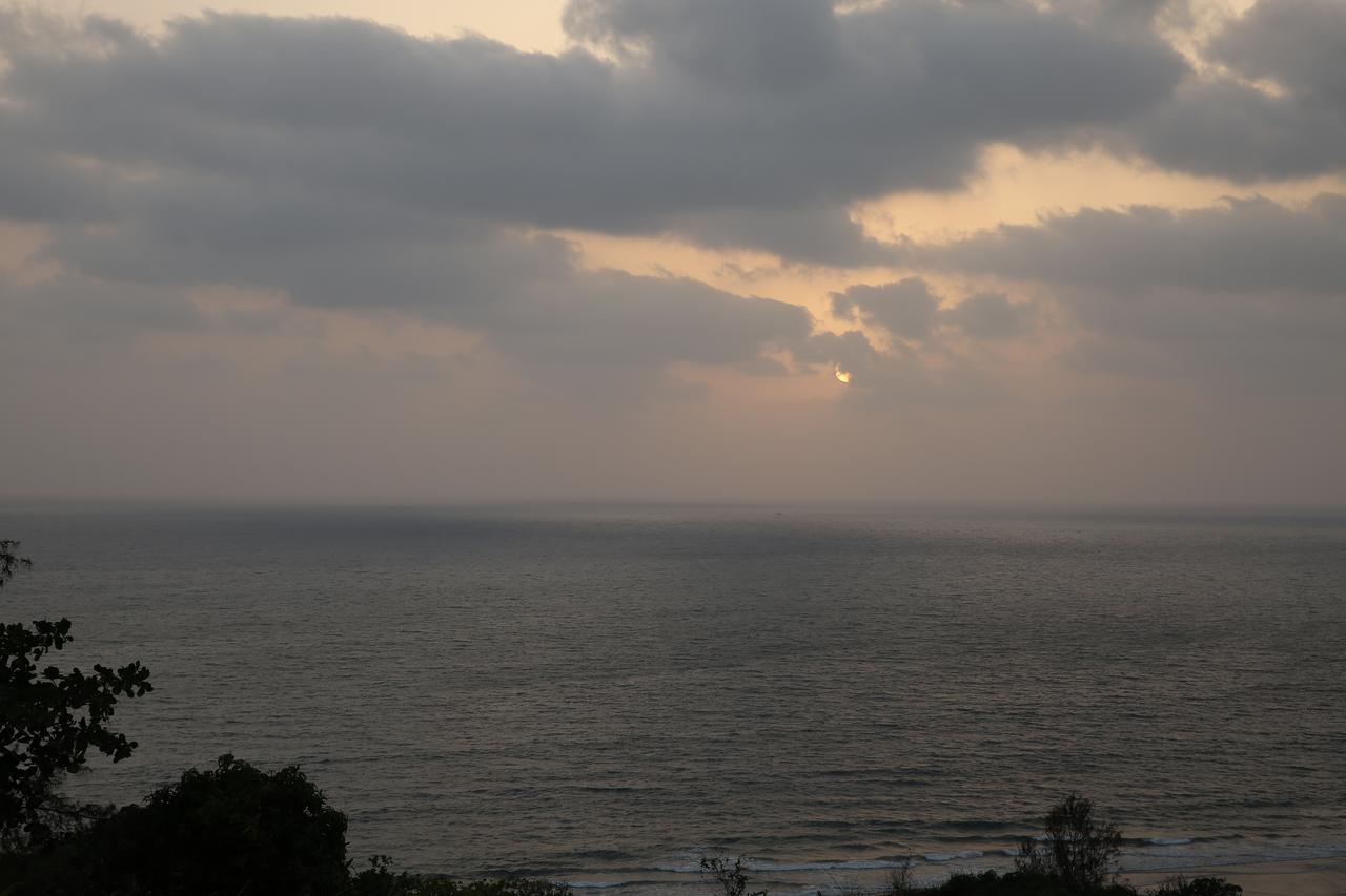Abhishek Beach Resort And Spa Ganpatipule Exterior foto