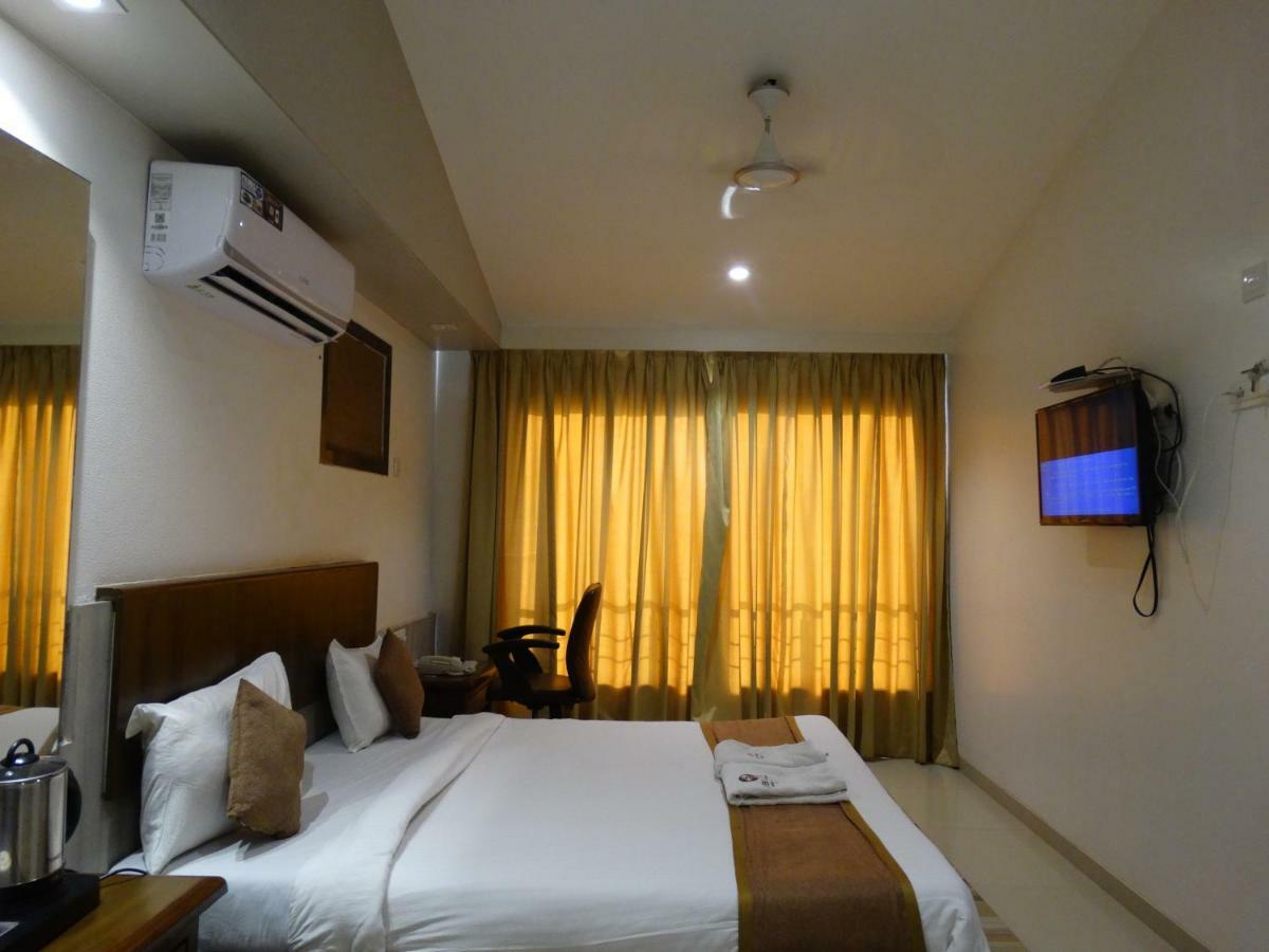 Abhishek Beach Resort And Spa Ganpatipule Exterior foto